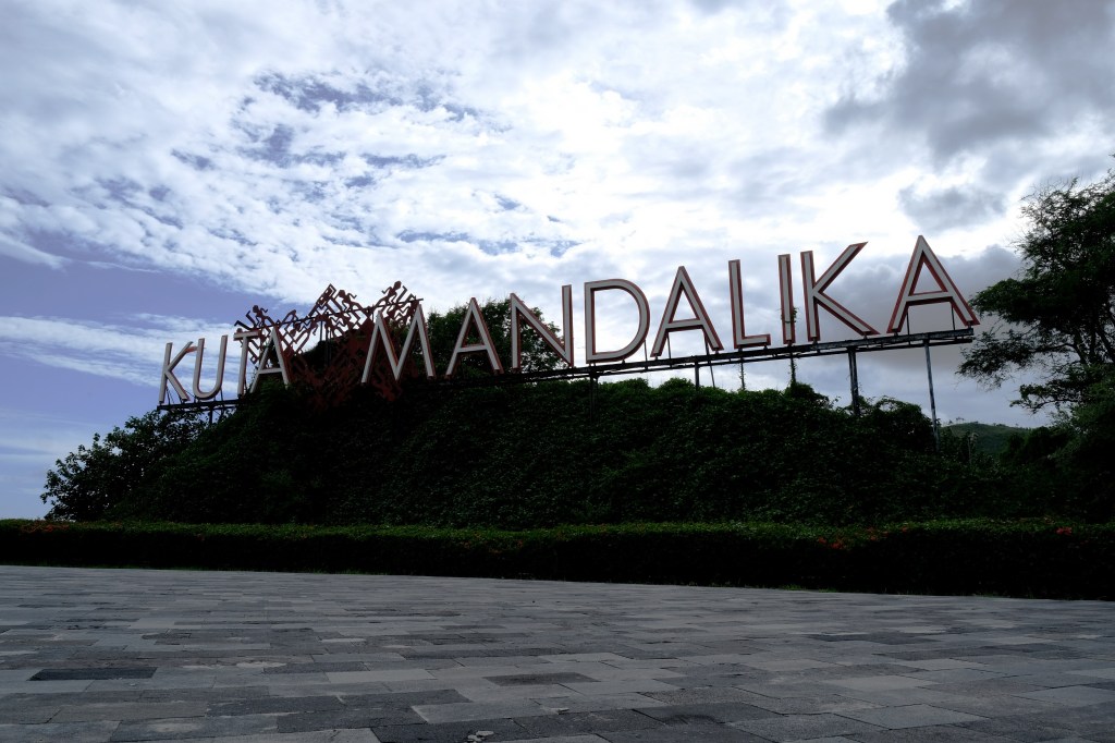 Activities in Kuta Mandalika&nbsp;Beach