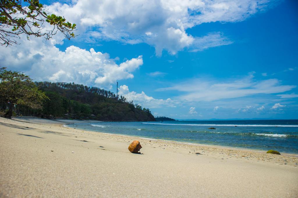 Senggigi Beach Guide: Things to Do, Where to Stay &&nbsp;Eat