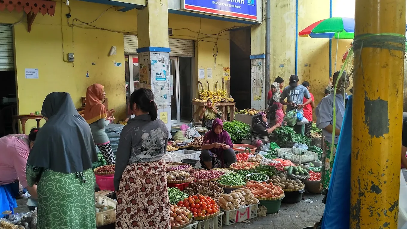 Experience the Authentic of Traditional Markets in Lombok