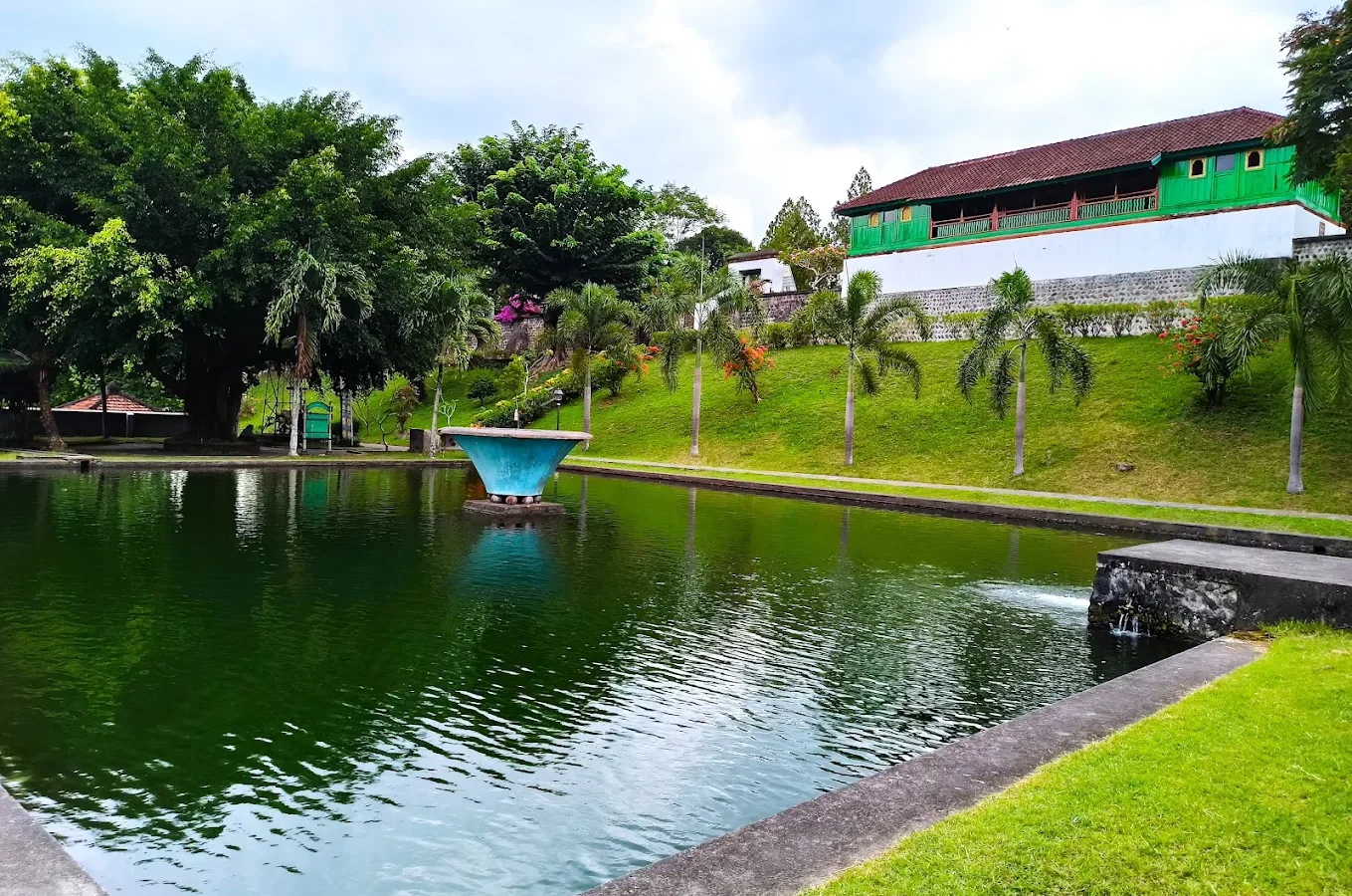 Narmada Park, One of The Oldest Destinations in Lombok