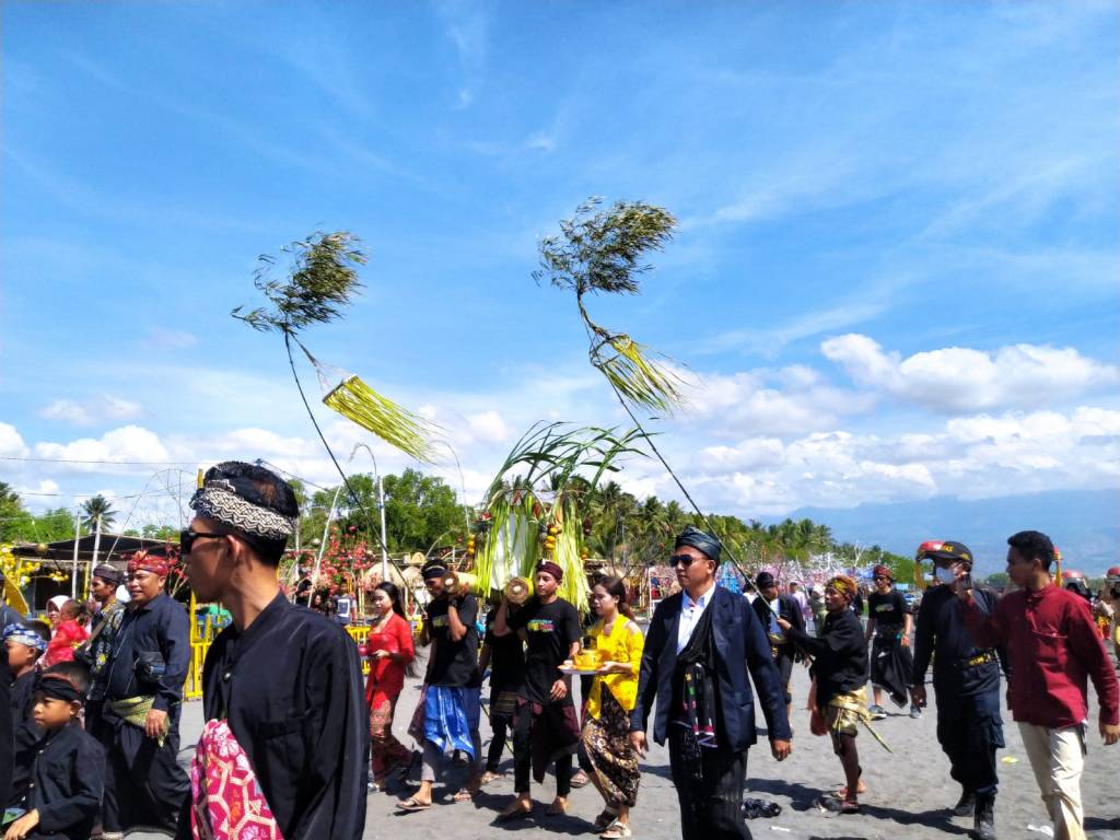 All You Need to Know about Rebo Bontong Tradition in&nbsp;Lombok